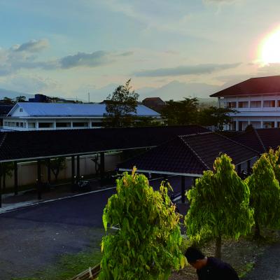 Halaman Kampus 2